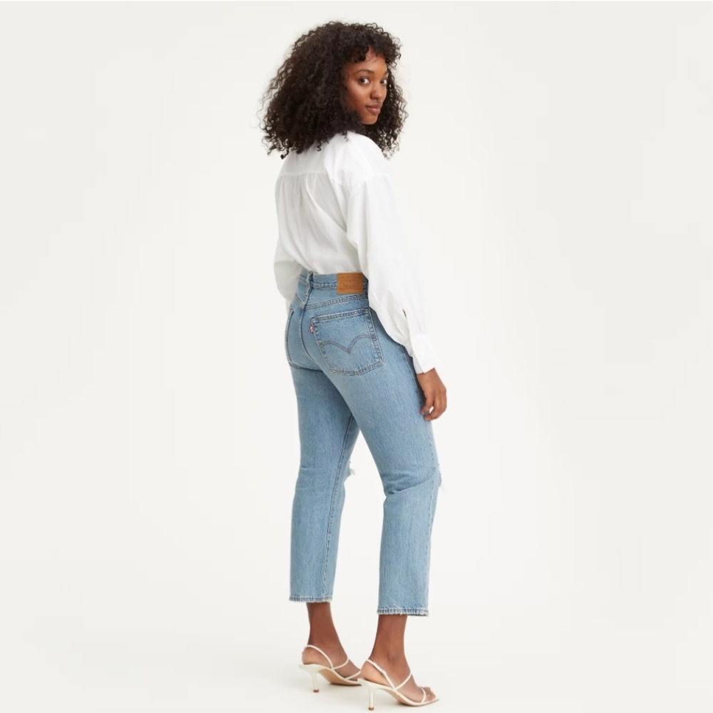 Levi's Wedgie Straight Fit High Waisted Ripped Jeans 27